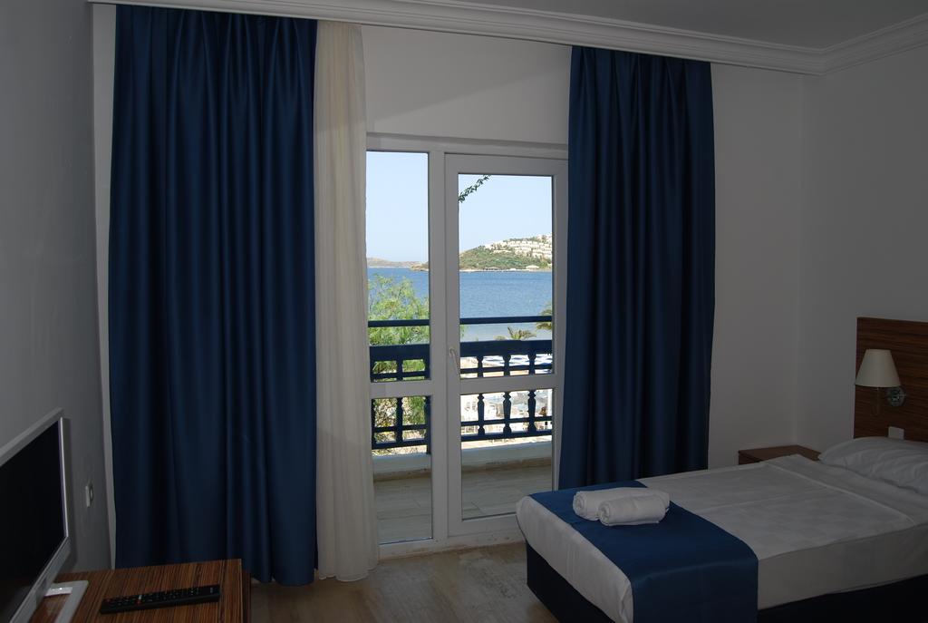 Club Blue White All Inclusive Turgutreis Ruang foto
