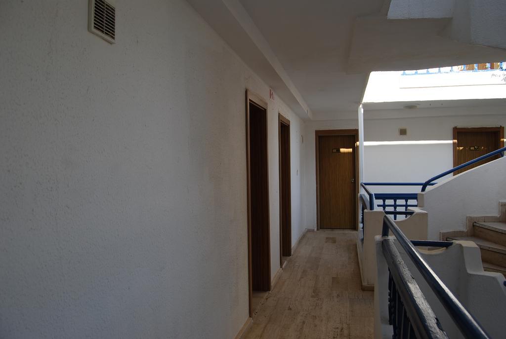 Club Blue White All Inclusive Turgutreis Ruang foto