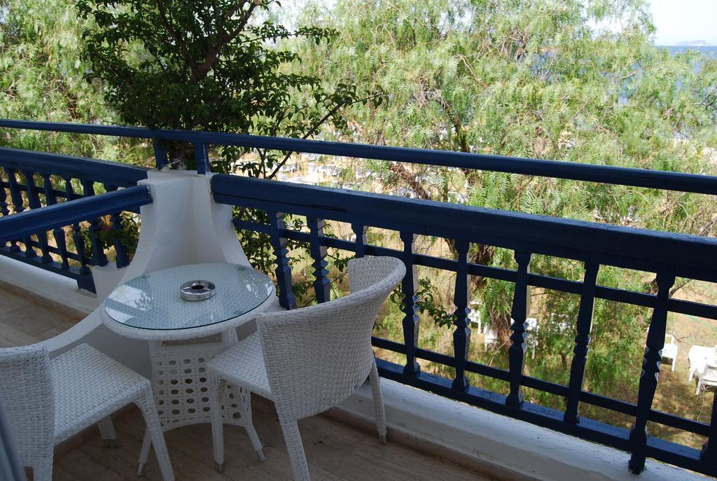 Club Blue White All Inclusive Turgutreis Ruang foto