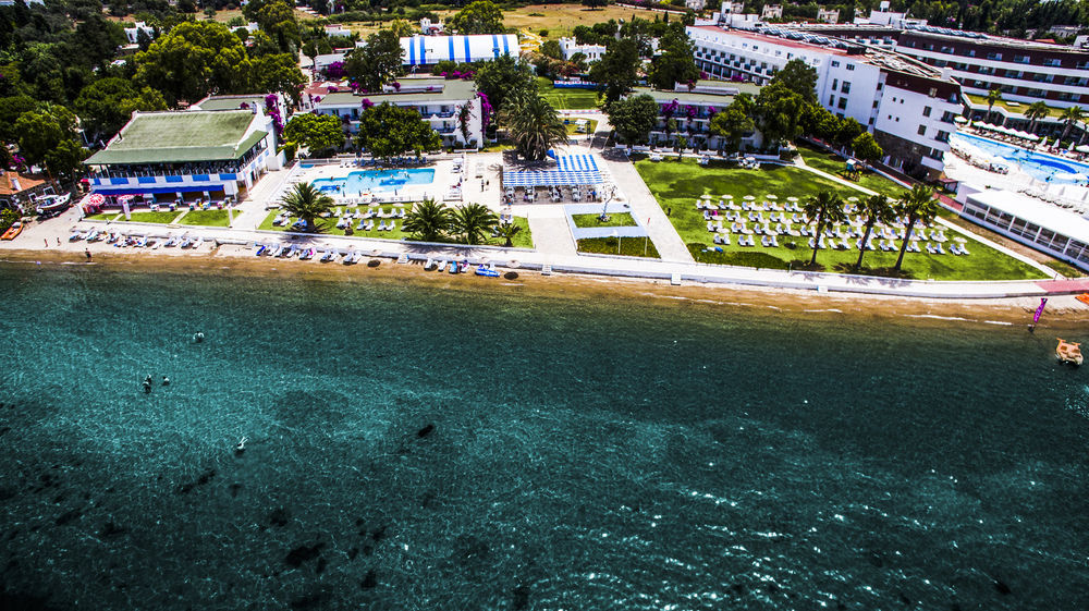 Club Blue White All Inclusive Turgutreis Bagian luar foto